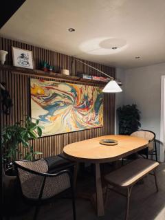 Stunning Designer House -Amazing City Location - 5