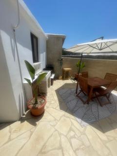 Charming stone house with courtyard - 9
