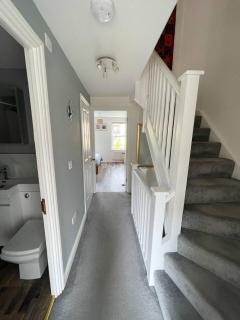 Stunning & Stylish Peaceful House near Station - 2