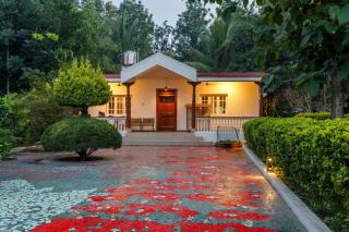 WhiteOrchid Villa by StayJadeJacuzzi30minAirport - 1