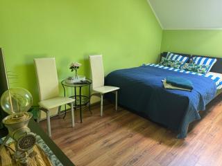 Homely Stay Sauna, Jacuzzi and Free Parking - 6