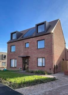 Brand New Executive House nr Science Parks - 9