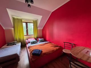 Homely Stay Sauna, Jacuzzi and Free Parking - 4
