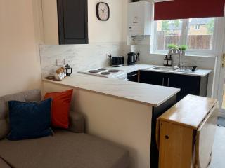 Stylish Central House by Station & River sleeps 4 - 4