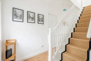 Large Central City House Near River - Sleeps 11 - 3