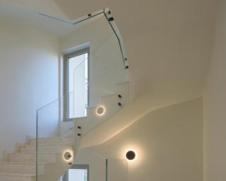 Leste Urban Living, a Stylish Suite for 2, centraly located, with private parking! - 1