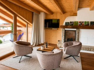 GOLF Suite - Penthouse, Balcony & Sauna Access - 1