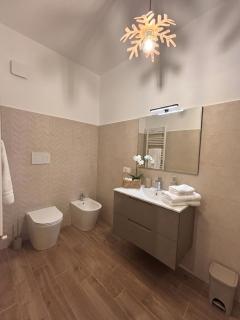 Yes I Know My Room - La Rua - 4