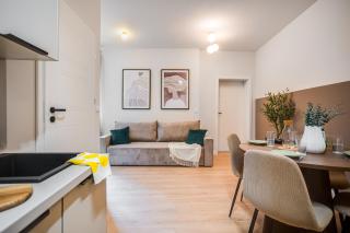 Apartament z Balkonem Kamienica przy R Łazarskim - 3