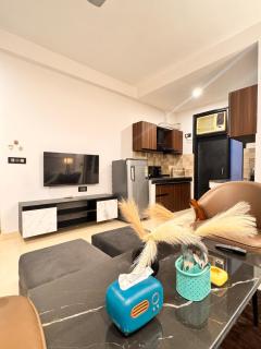 Luxury 1BHK Near Cyber City - 2