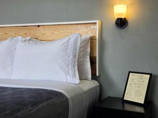 Skyliner Motel - 4