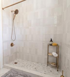 Newly Renovated 1BR Miami Beach Stay - Sleeps 4 - 7