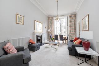 Light and Spacious 2 Bedroom Flat in Heart of Edinburgh - 3