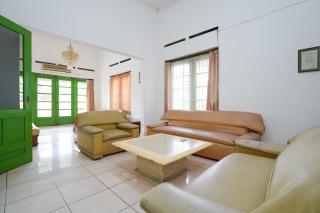 RedDoorz Syariah at Wisma Madukismo UMY - 6