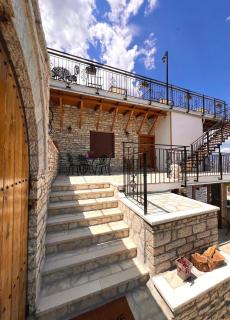The Golden View Guesthouse - 7