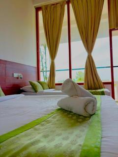 La Couronne Seaview Resort - 8