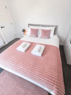 Luxury 2BR Free Breakfast & Snacks Bathtub - 5