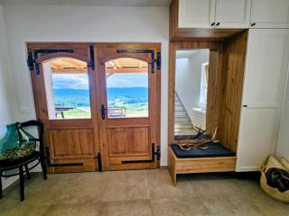 Pirman Vineyard Cottage - 2
