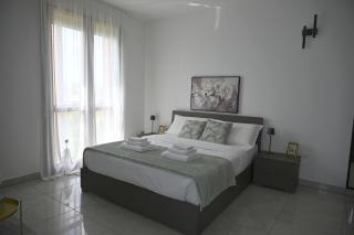 Business Apt - 9