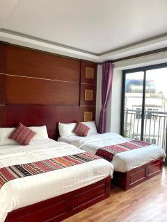Golden Moon Hotel - 4