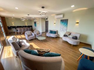 Equipetrol Suite Pool & Views - 1