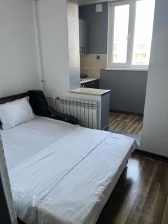 Studio 4 - 1