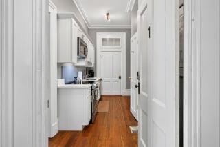 23 E York Street Unit 1 - 4