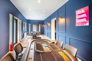 Belmonte Whirlpool-Sauna-Billard-Kicker-Kino - 3