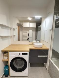 Family Friendly des Docks by So Homy - 3 Bed Room - 6 People - 9