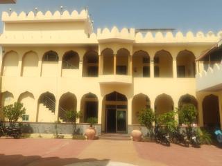 Hotel Karni Fort - 9