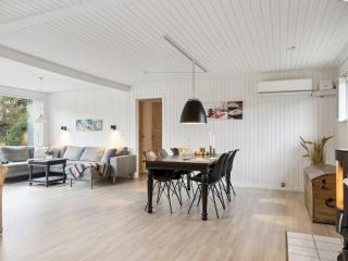 Holiday Home Suvi - 700m from the sea by Interhome - 1