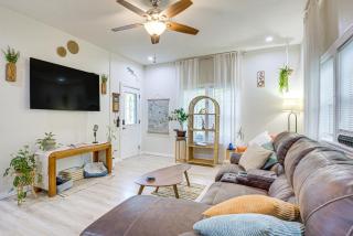 Boho Home w/ Deck & Yard in Republic, Pets Welcome - 7