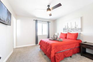 Modern Home Near Strip! Sleeps 8! - 5