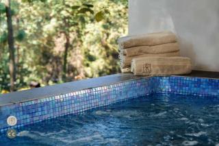 Increible Casa con Jacuzzi y Terraza en el Bosque - 9