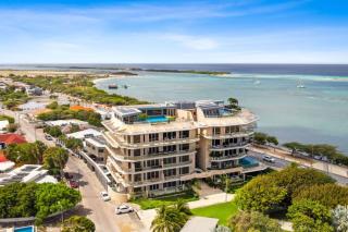 2 BR Oceanview Condo Coral Shell 3e - 4
