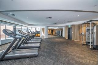 Overlooking the River and Bay View with Pool and Gym LV2109N - 8