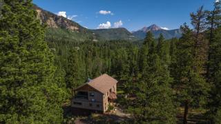 Castle Rock Retreat - 9