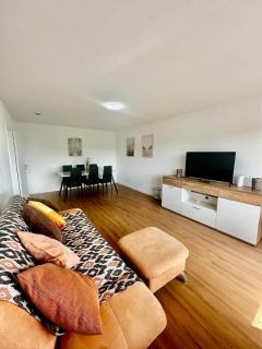 Panorama City Appartement Göppingen - 5 Einzelbetten, Küche, Balkon, Parkplatz, Aufzug, WLAN - 0