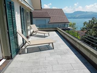 Lakefront Villa - 4