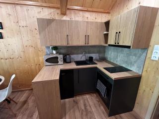Domek pod wzgórzem - 7