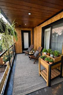 Tranquility, Style, and Prime Location Combined - 9