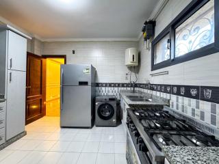3BDR Apartment with Balcony l Dokki - 7