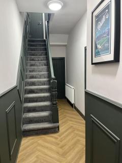 The Townhouse on Thornton - 6 Bed - 6 Bathroom House - 1