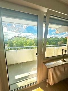 Panorama City Appartement Göppingen - 5 Einzelbetten, Küche, Balkon, Parkplatz, Aufzug, WLAN - 2