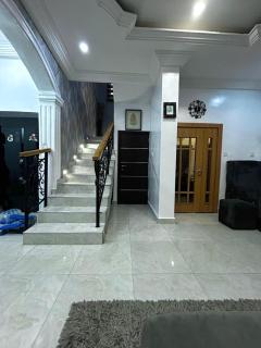 Luxury 3 bedroom Duplex Opic Estate - Airport PickUp, Fast Wi-Fi, Washing Machine - 2