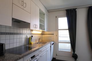 Modern 2BR Apartment - Easy Access to City - 3
