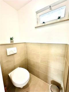Panorama City Appartement Göppingen - 5 Einzelbetten, Küche, Balkon, Parkplatz, Aufzug, WLAN - 9