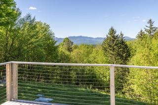 Secluded Lodge with Mt Mansfield Views and Hot Tub - 9