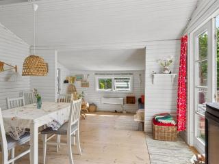 Holiday Home Nis - 1-4km from the sea by Interhome - 9