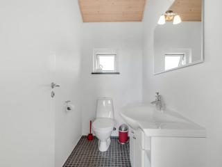 Holiday Home Eve - 700m from the sea by Interhome - 3